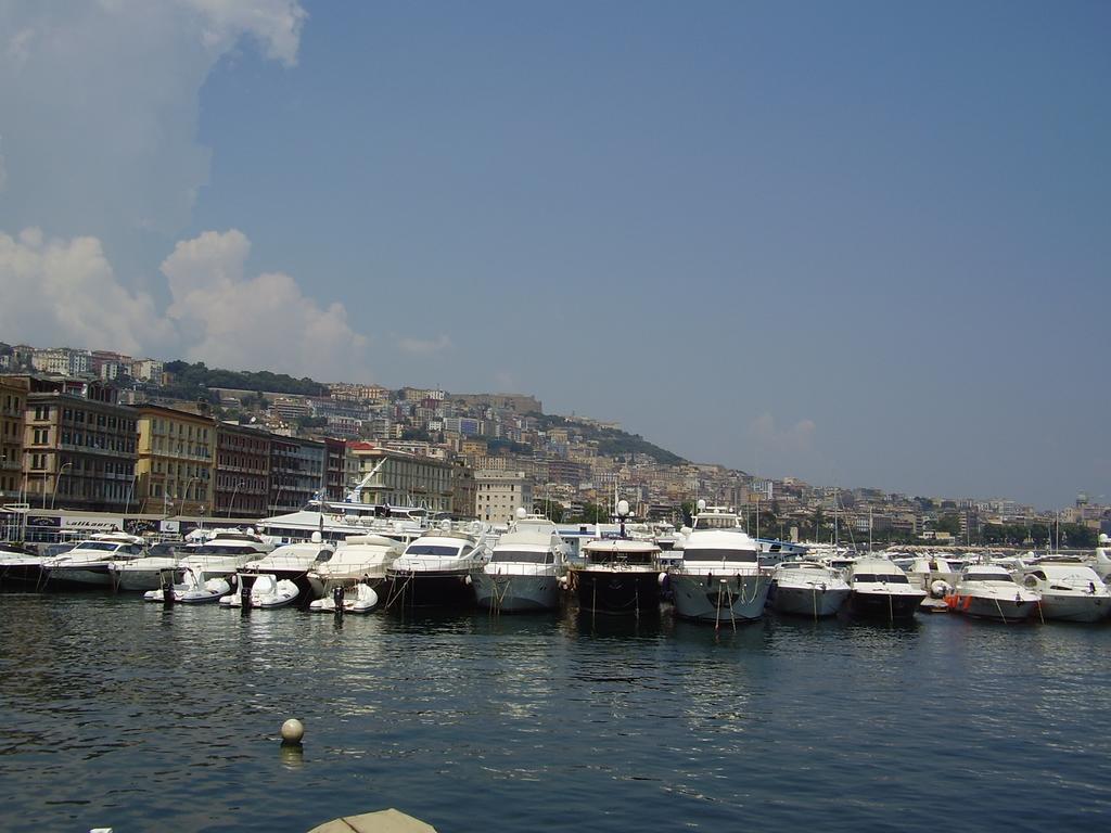 Appartement Casa Sannazzaro à Naples Extérieur photo