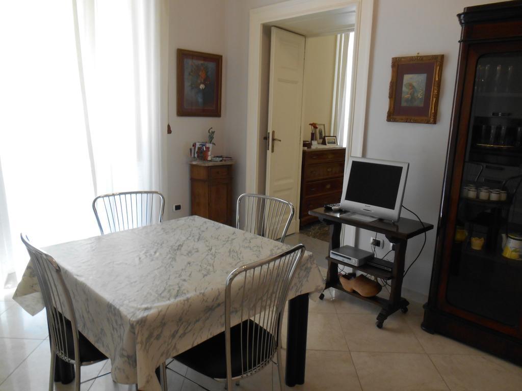 Appartement Casa Sannazzaro à Naples Chambre photo